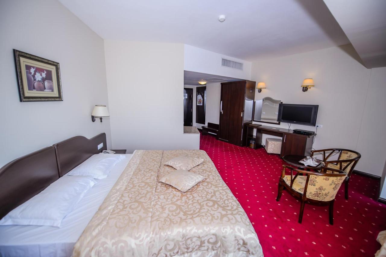 Hotel Esplanada Tulcea Buitenkant foto