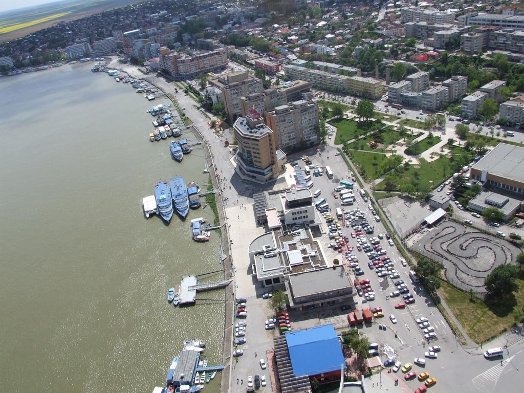 Hotel Esplanada Tulcea Buitenkant foto