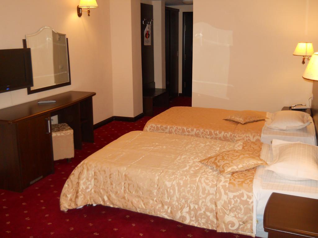 Hotel Esplanada Tulcea Buitenkant foto